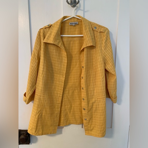 Yellow blouse - Picture 7 of 10